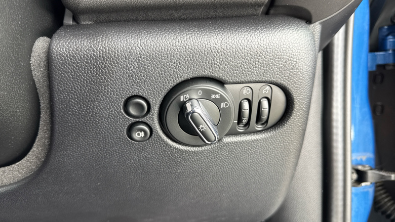 MINI Cooper 1.5 C Exclusive 3dr Auto Petrol Hatchback